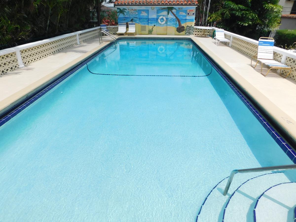 The Grove Beach Condominiums 德尔雷比奇 外观 照片